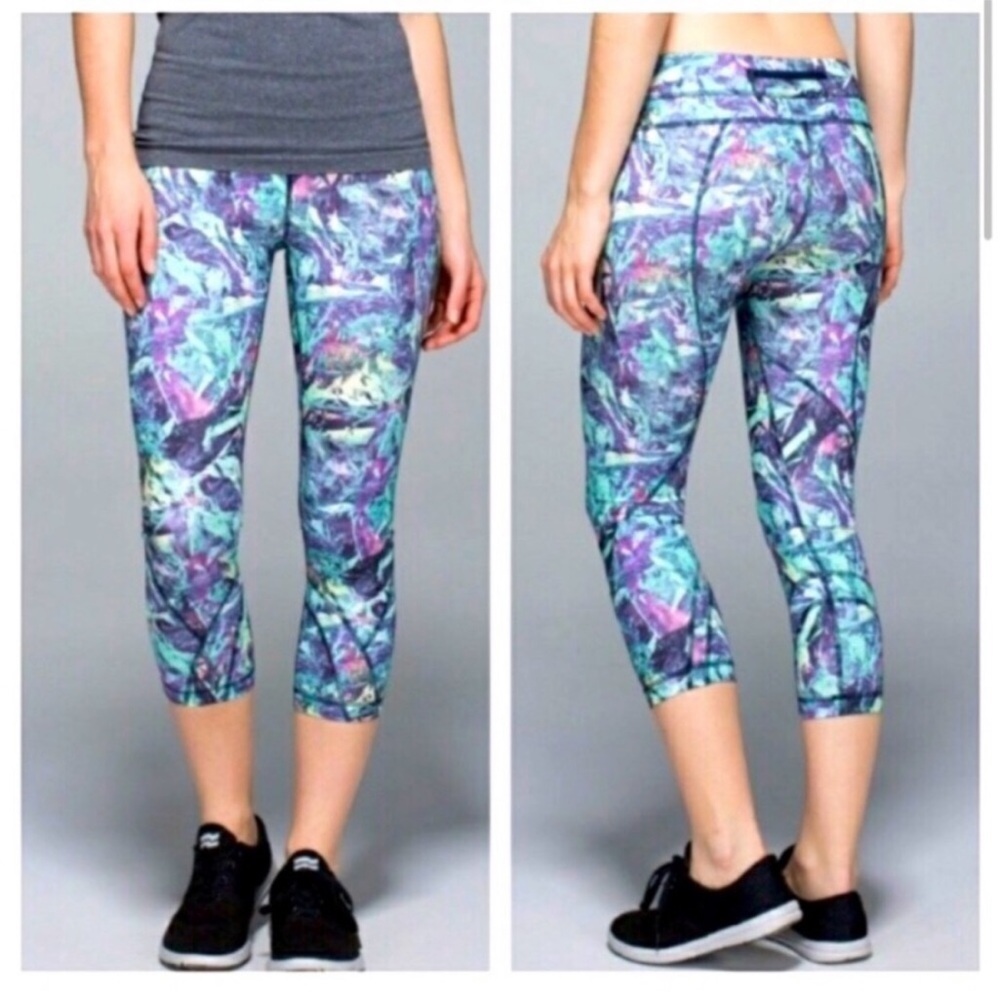 Lululemon Iridescent Multi Run Inspire Crop leggings floral size 4 running - Picture 4 of 13